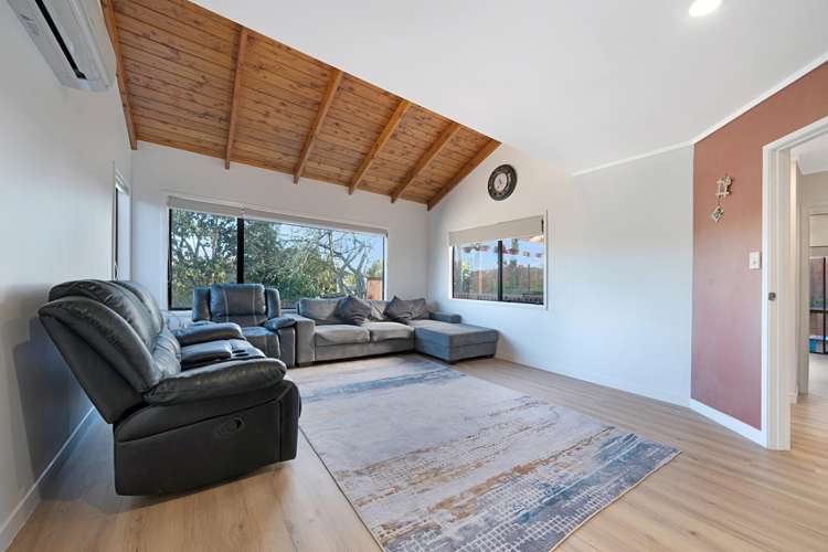 2/46A Captain Scott Road Glen Eden_4