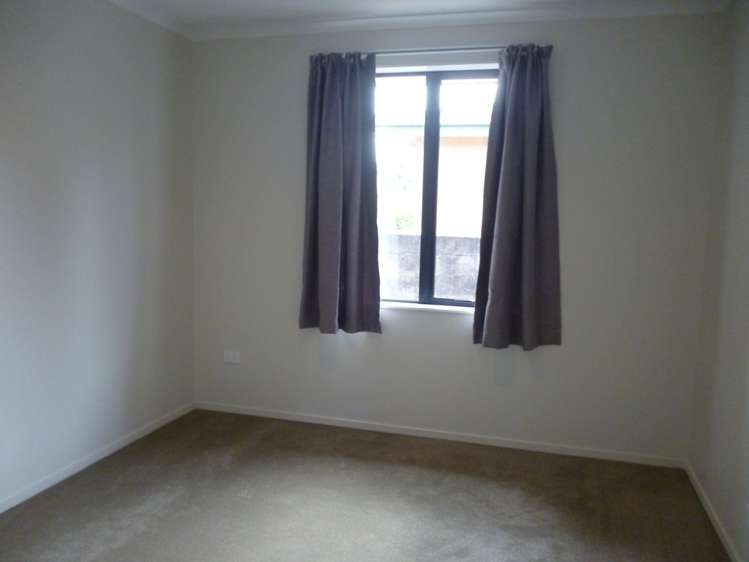 2/7 Vesty Avenue Hillcrest_6