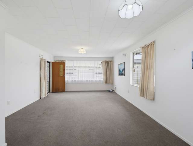 2/11 Chester Street Taradale_3