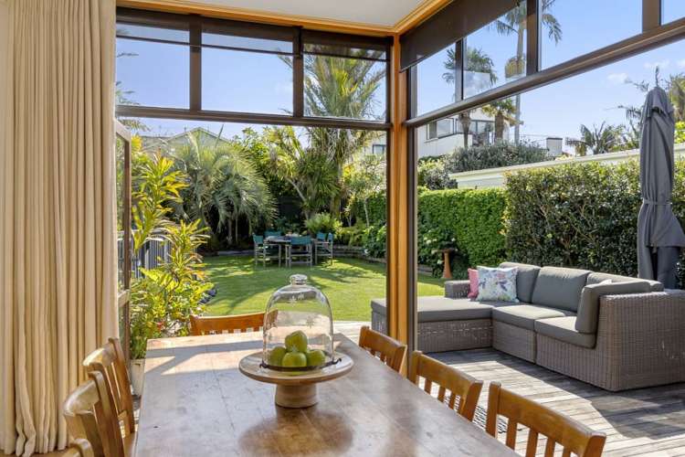 21 Hamana Street Narrow Neck_2