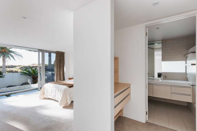 81 Marine Parade Mount Maunganui_18