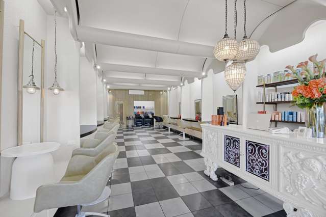 Boutique tenanted investment, big location appeal