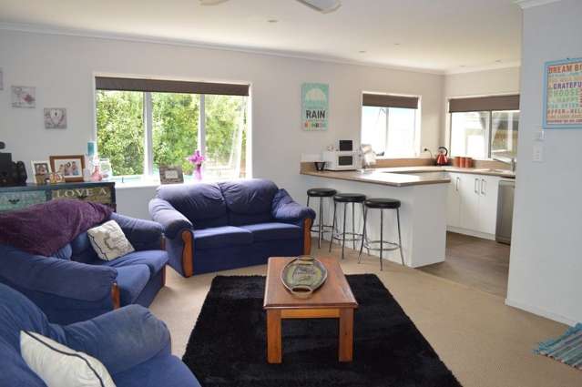 70 Victoria Street Carterton_4