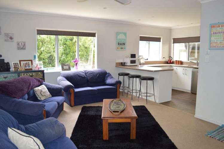 70 Victoria Street Carterton_4