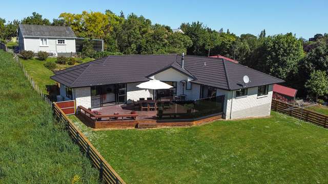 15b Edward Street Dannevirke_1