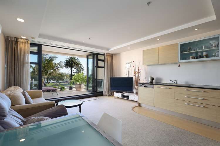 Apt 111, The Sands, Bisley Avenue Moana_6