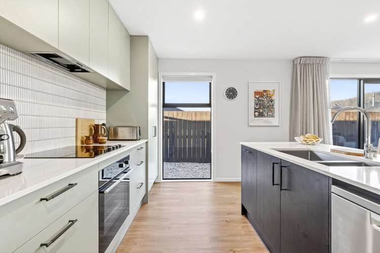 9 Caton Street Lake Hawea_4