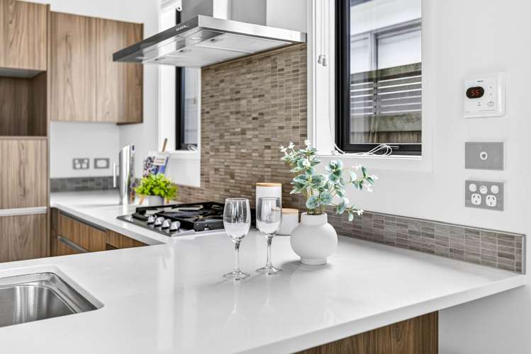 19 Barcliff Terrace Gulf Harbour_9