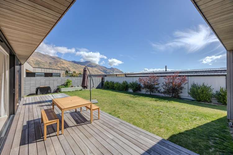 18 Stackbrae Avenue Wanaka_2