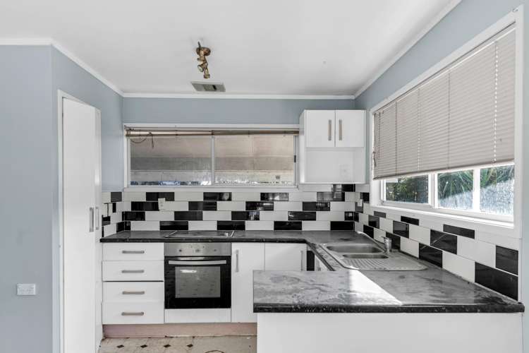 5 Astor Place Manurewa_15