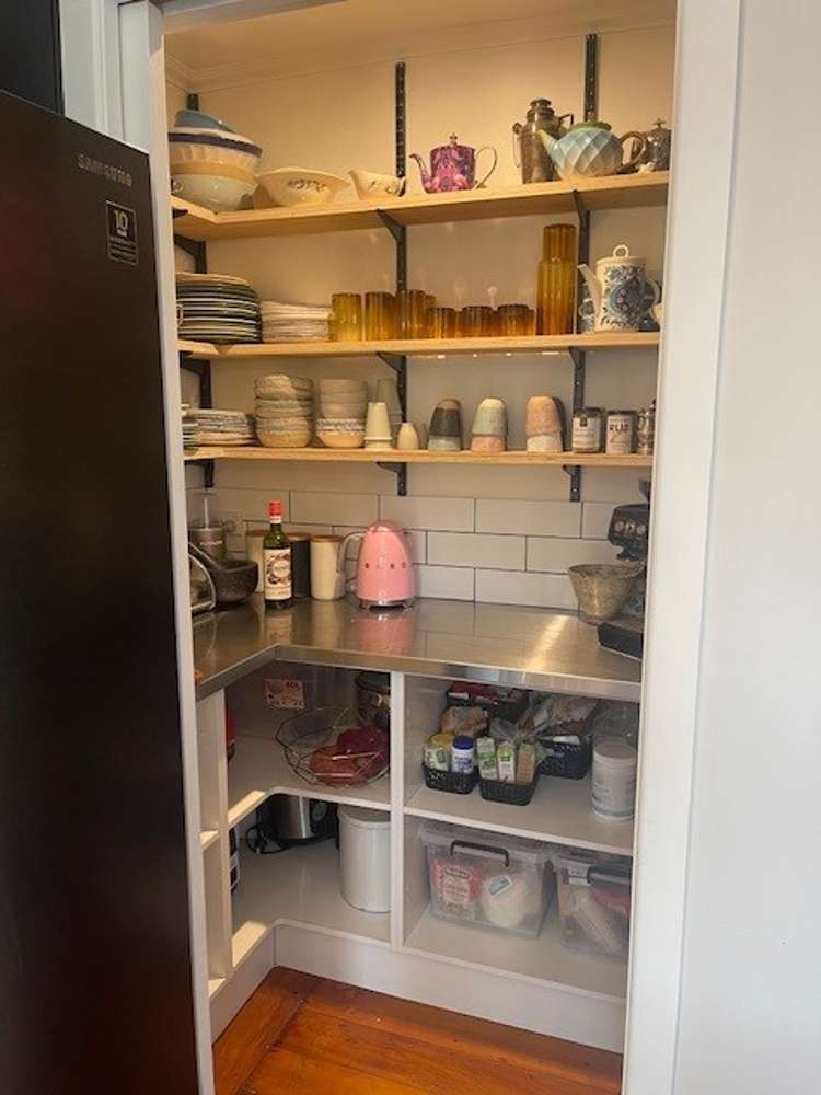 138 Mana Esplanade Paremata_19