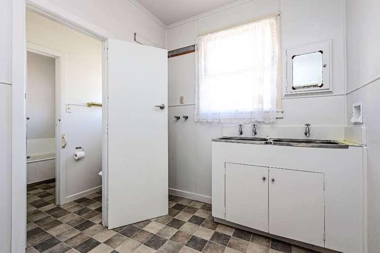 808 Willowpark Road North Hastings_10