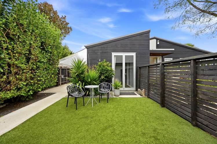 9 Hadlow Place Burnside_38