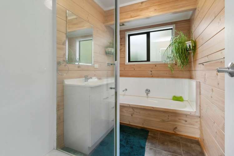 1/27 St Leonards Road Kelston_20