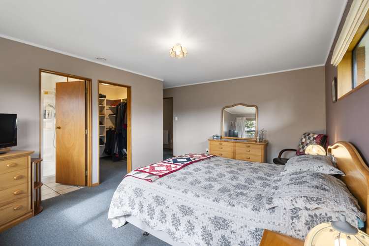 92 Amberley Avenue Highbury_11