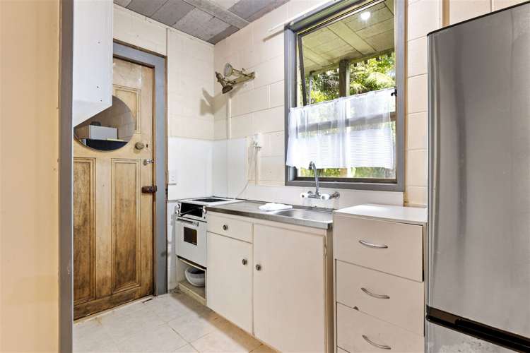 89 Takahe Road Titirangi_34