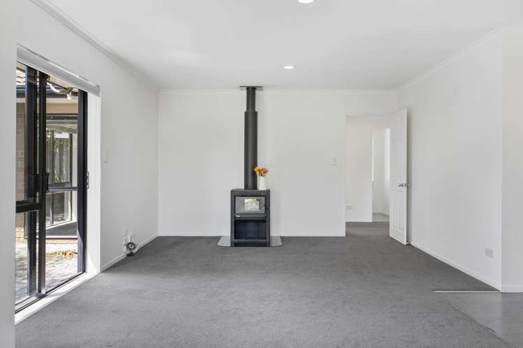 1/10 Frederick Street Two Mile Bay_8