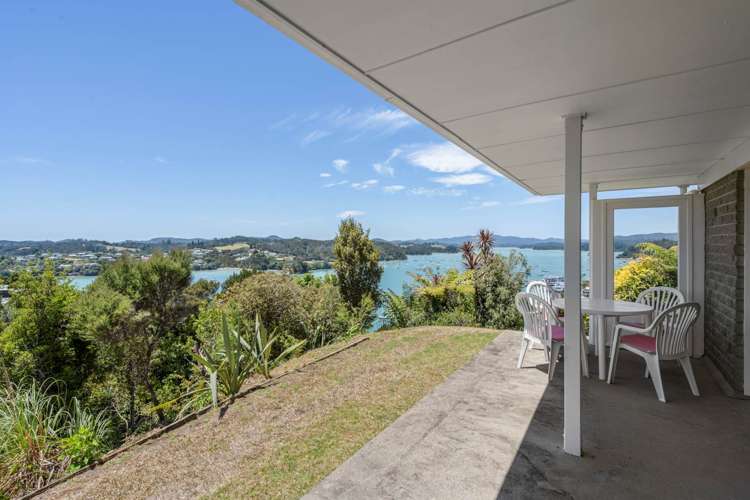 8 Sir George Back Street Opua_16