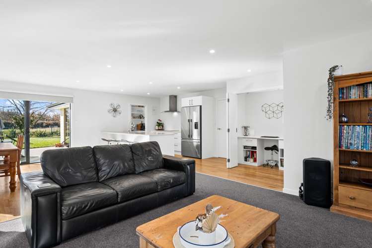23 Redhaven Rise Netherby_10