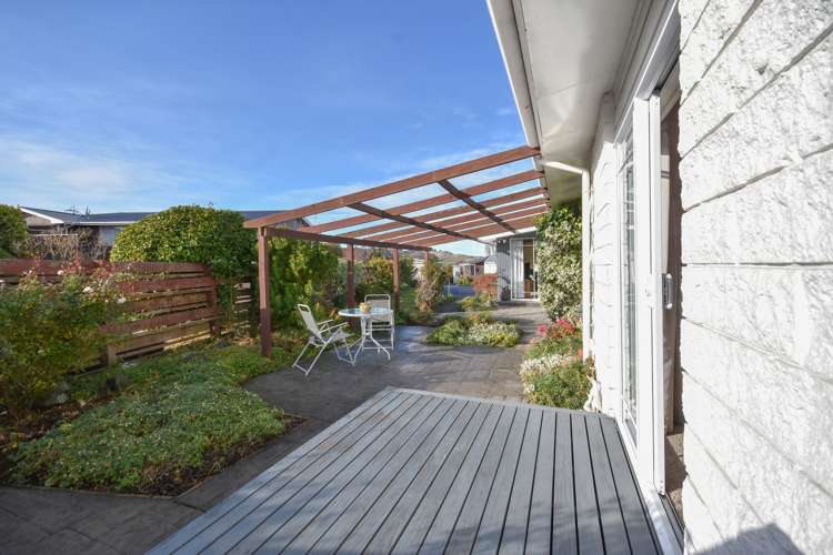 8 Estuary Crescent Fairfield_21