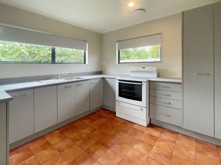 24A Sutton Crescent Papakura_2