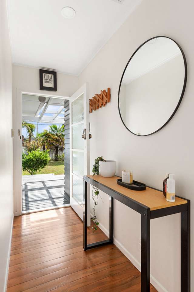 10 Edgerton Road Te Atatu Peninsula_4