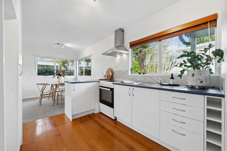 2/56 Waipani Road Te Atatu Peninsula_4