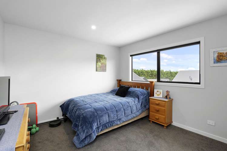 27 Carnaveron Drive Lincoln_26