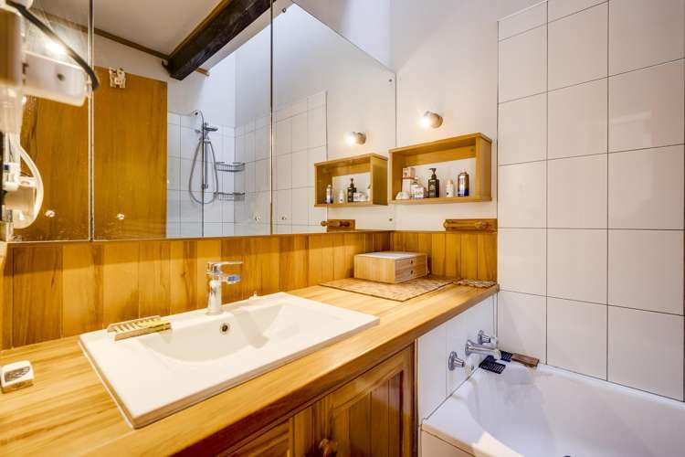 34 Roslyn Road Bluff Hill_32