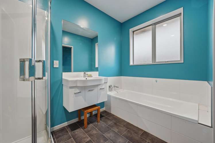 8 St Monica Lane Woolston_11