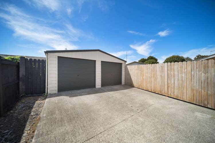 17 Sandrine Avenue Clover Park_15