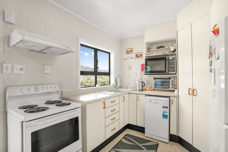 178 Wellington Road Wainuiomata_9