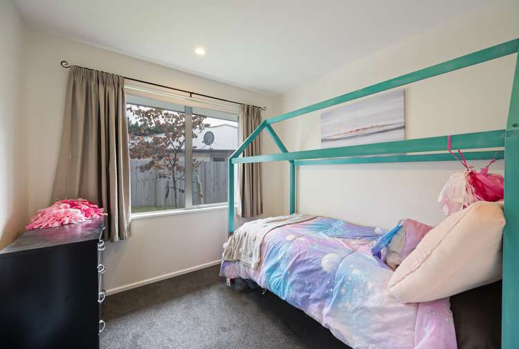 16 Oxfordshire Avenue Lower Shotover_9