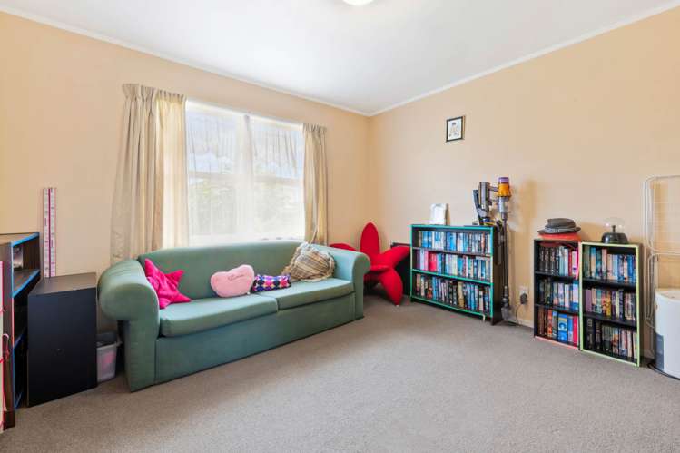 44 & 44A Kelvin Road Papakura_15