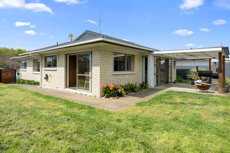 34 Meadway Sunnyhills_12