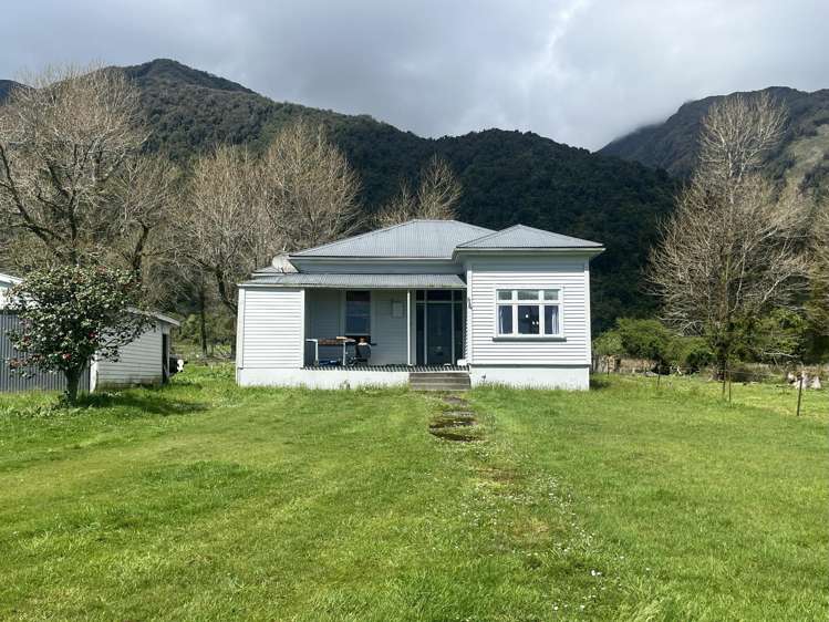 2115 Whataroa Highway Whataroa_19