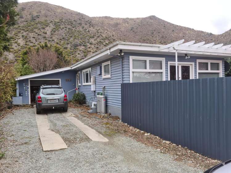 77 Bledisloe Street Kurow_1