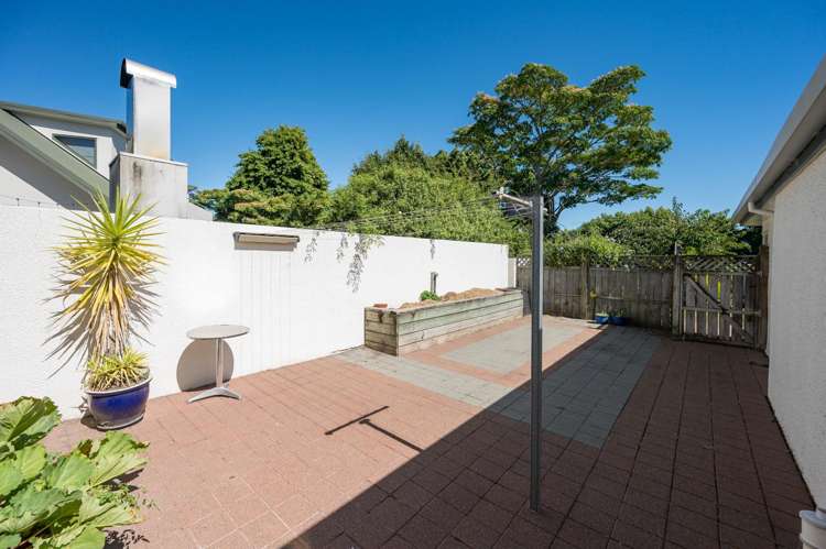 15 Aldinga Avenue Stoke_21