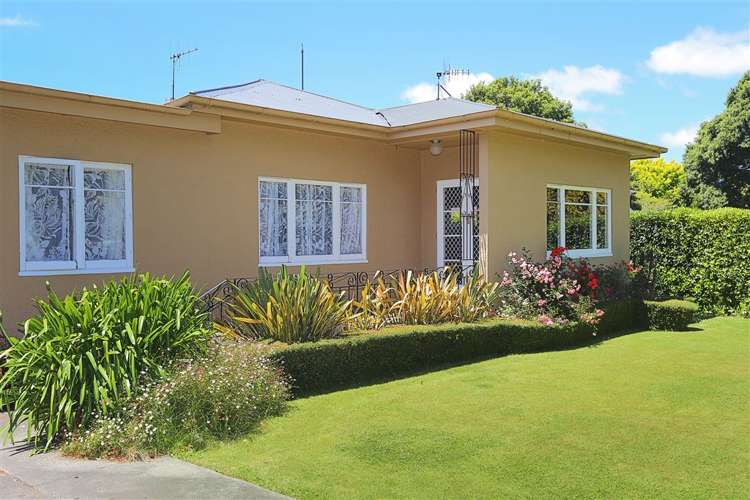 206 Leo Street Akina_13