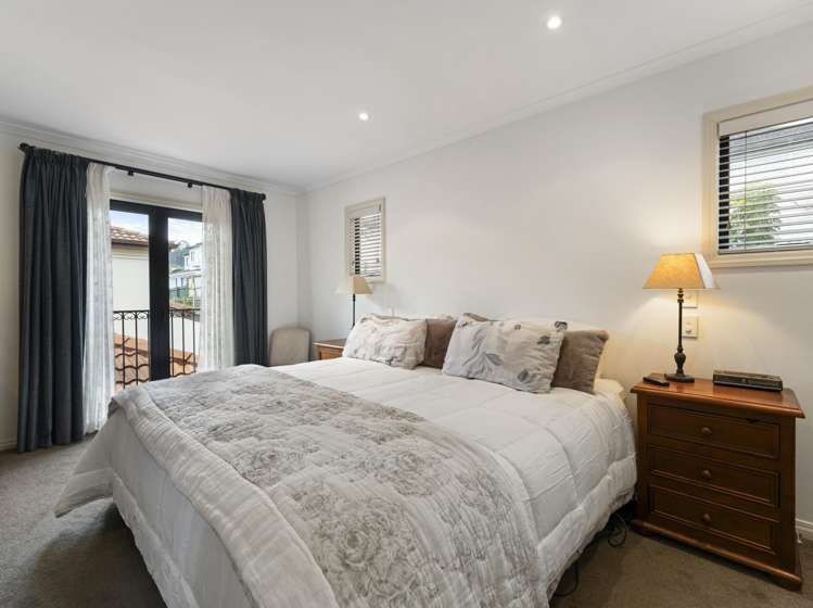25 Bridgefield Crescent Flat Bush_21
