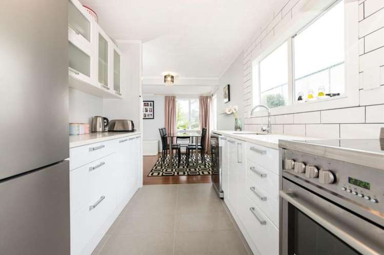 19 Meadowvale Rise Titirangi_4