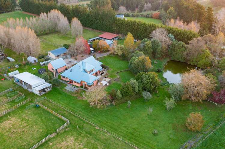 153 Halcombe Road Feilding_0