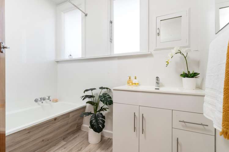 17 Woodgrove Avenue North New Brighton_12