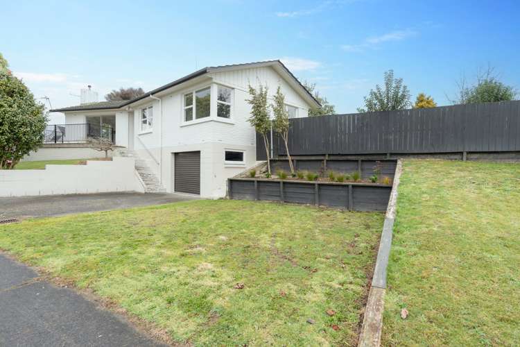 1 Jennifer Place Chartwell_1