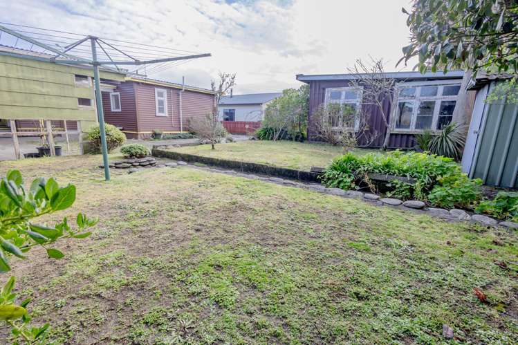 122 Sewell Street Hokitika_18