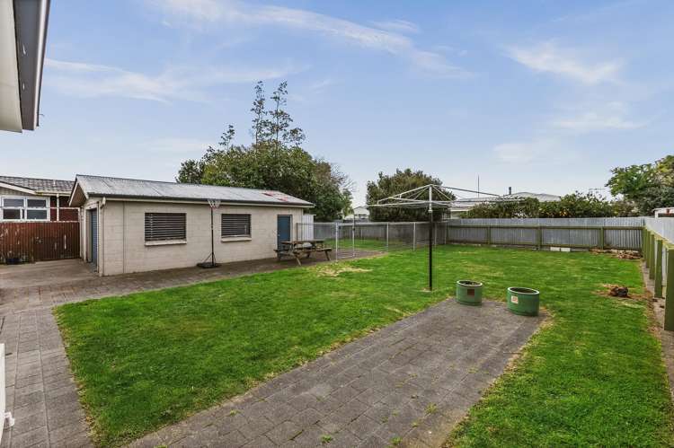 72 Harold Holt Avenue Onekawa_16