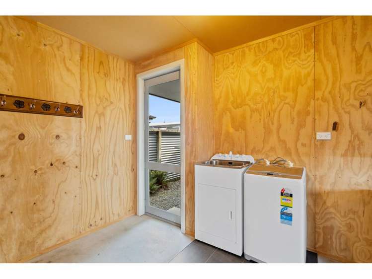 48 Welsh Road Winton_23