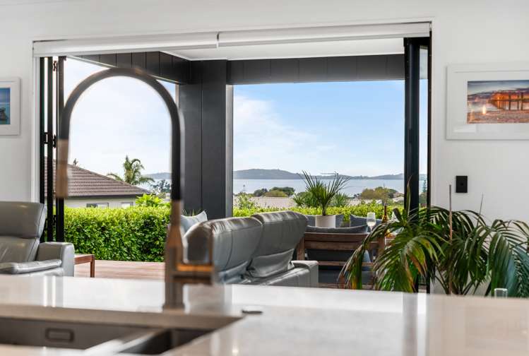 14 Thistle Close Beachlands_7