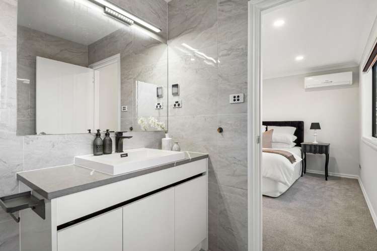 66A Marine Parade Mellons Bay_22