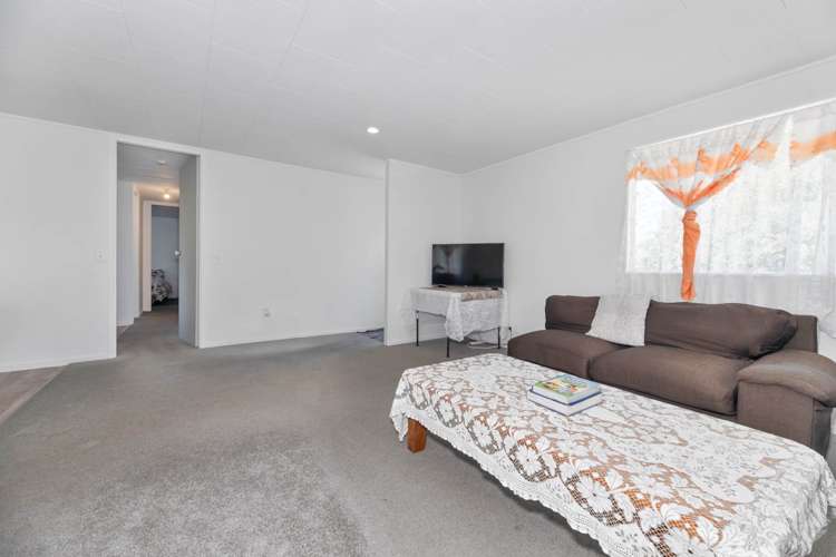 2/21 Lancaster Road Beach Haven_10